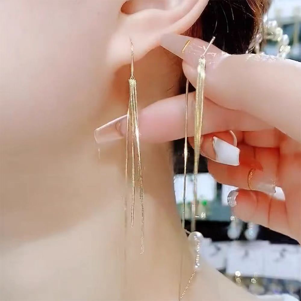Корейские женские серьги с кисточками на цепочке оптом из Китая